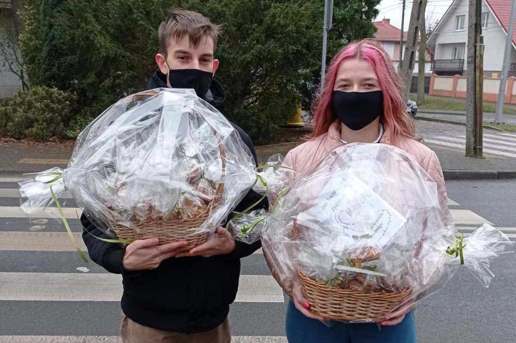 Uczniowie ZS nr 2 podziękowali medykom