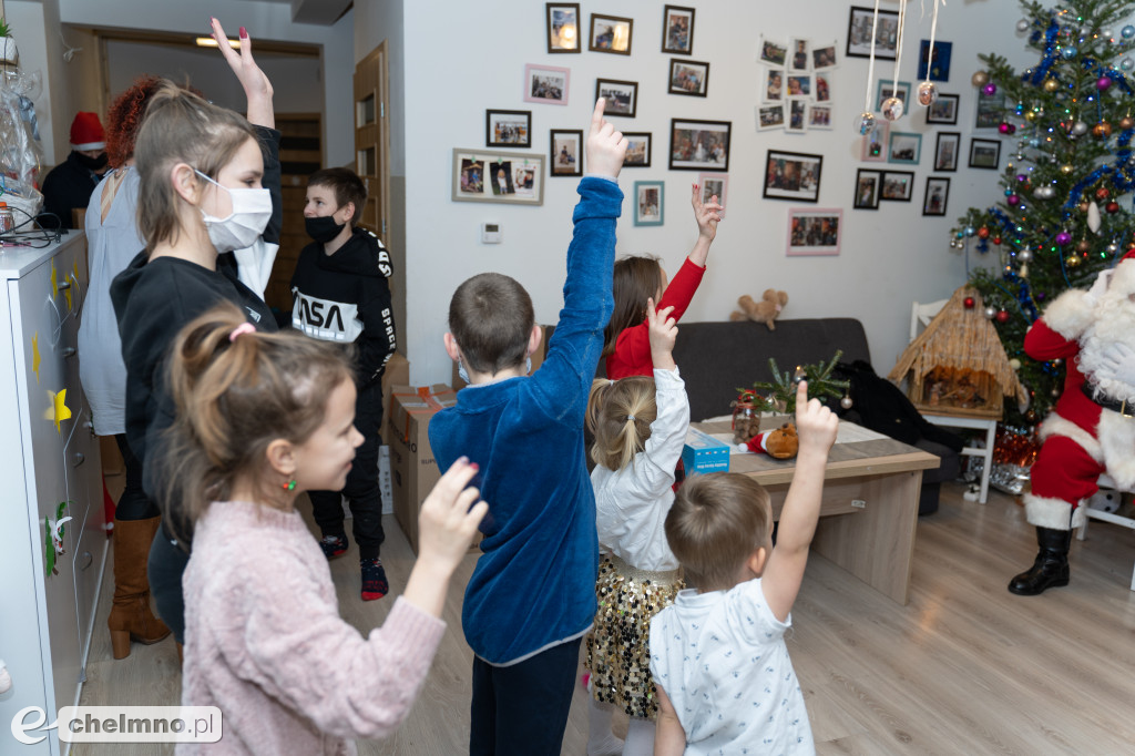Relacja z wręczenia upominków Dzieciom z Domu Dziecka