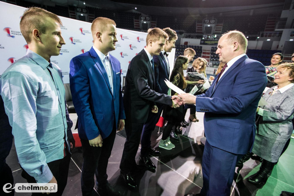 Prymusi zawodu trzeciego programu stypendialnego