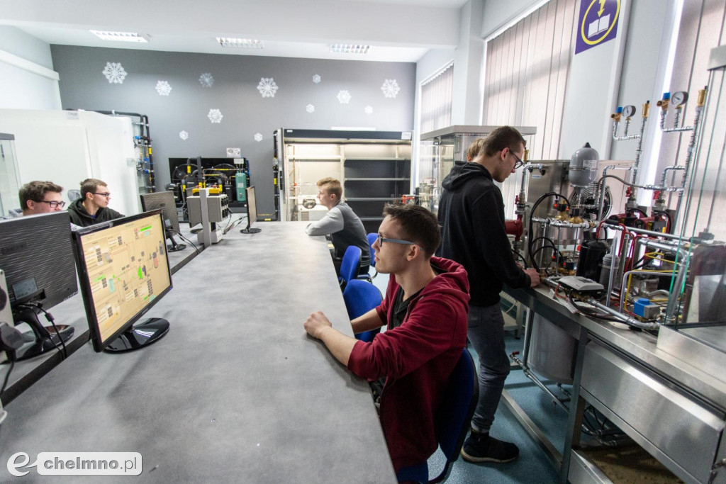 Prymusi zawodu trzeciego programu stypendialnego