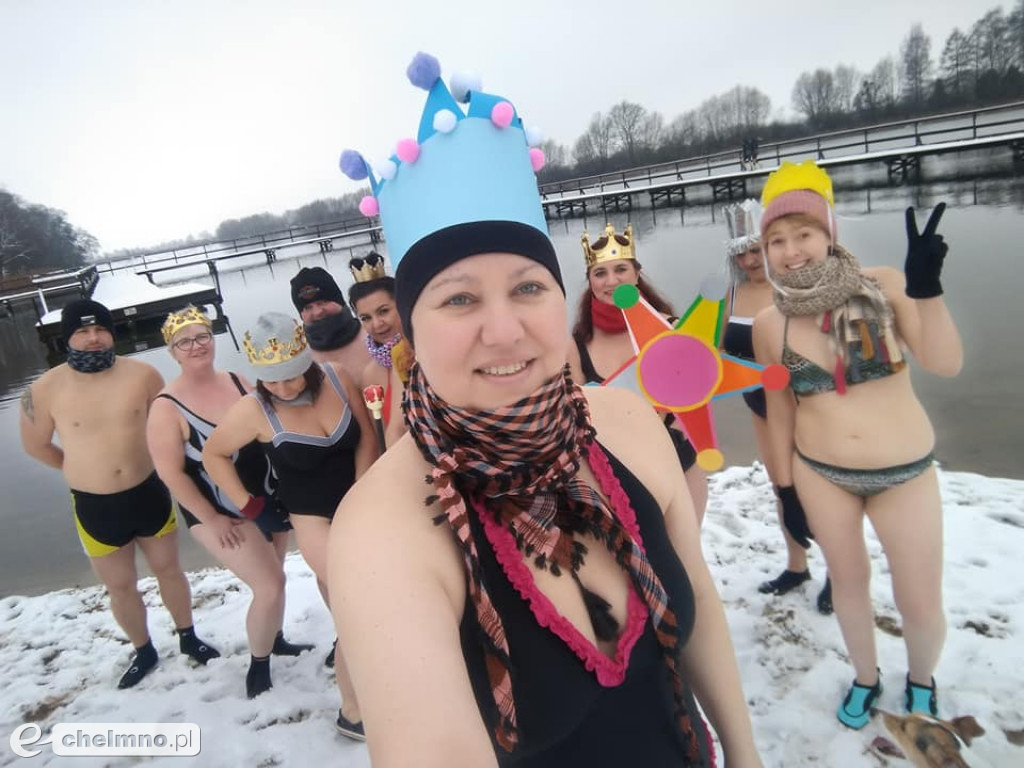 Śnieżne morsowanie nad Jeziorem Starogrodzkim