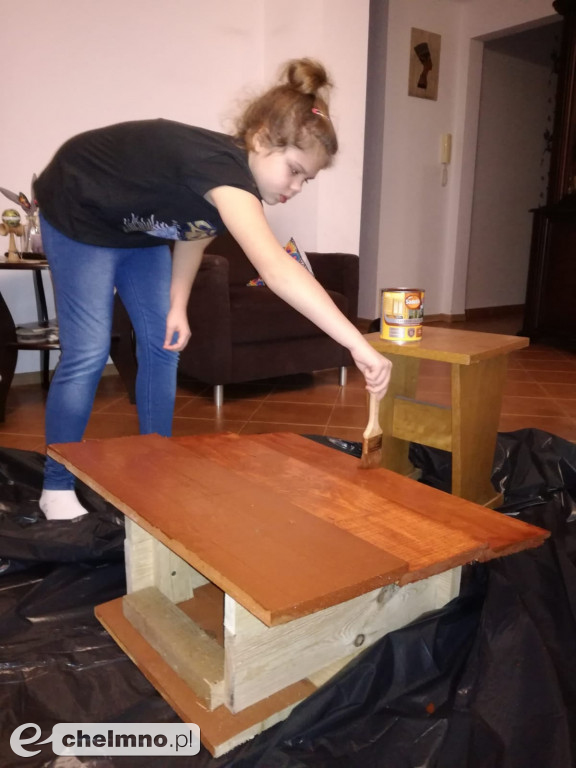 Uczniowie z Czwórki przygotowali karmniki dla ptaków
