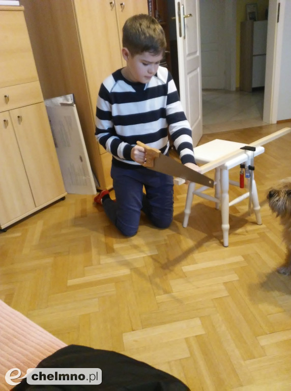 Uczniowie z Czwórki przygotowali karmniki dla ptaków
