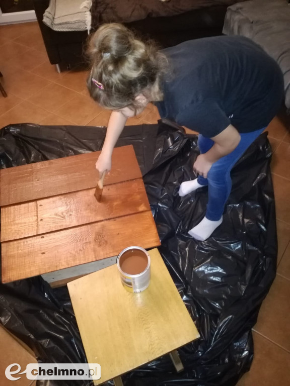 Uczniowie z Czwórki przygotowali karmniki dla ptaków