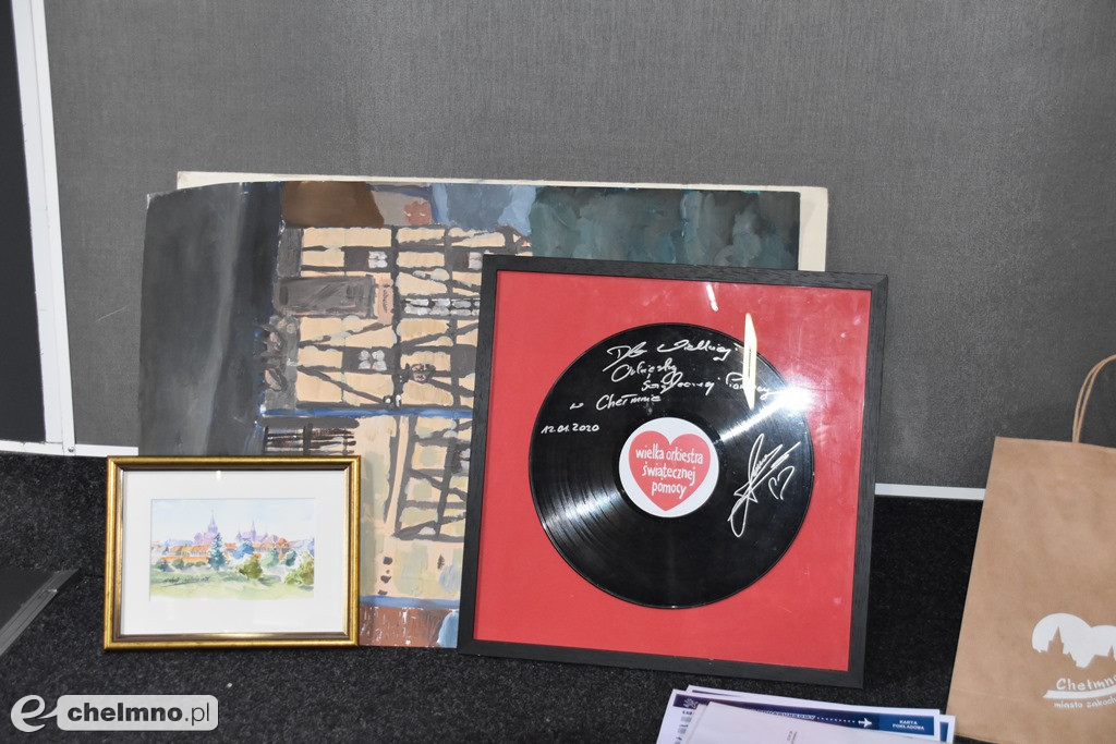 Trwają licytacje dla WOŚP w Rondzie