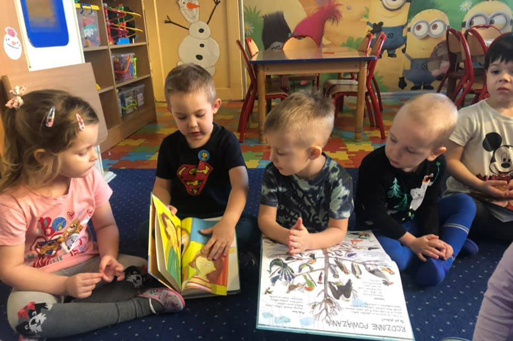 Motylki udały się do krainy ulubionych baśni