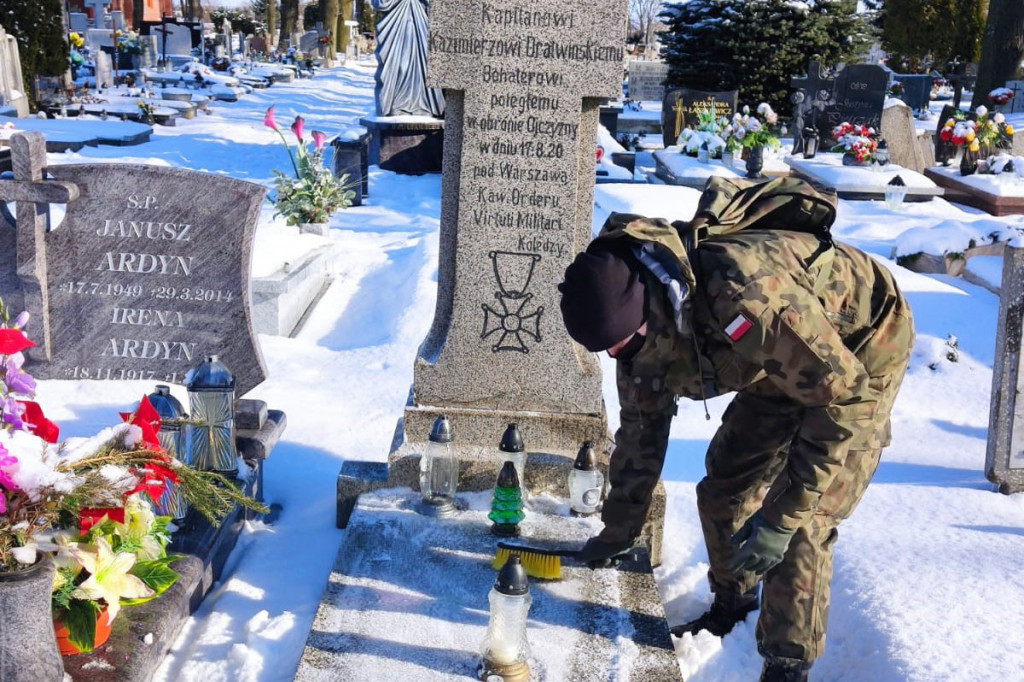 Rocznica utworzenia AK: oddali honor ciężką pracą