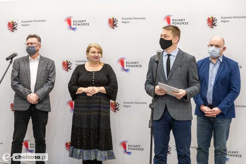 Dwieście kurtko-śpiworów trafi do bezdomnych