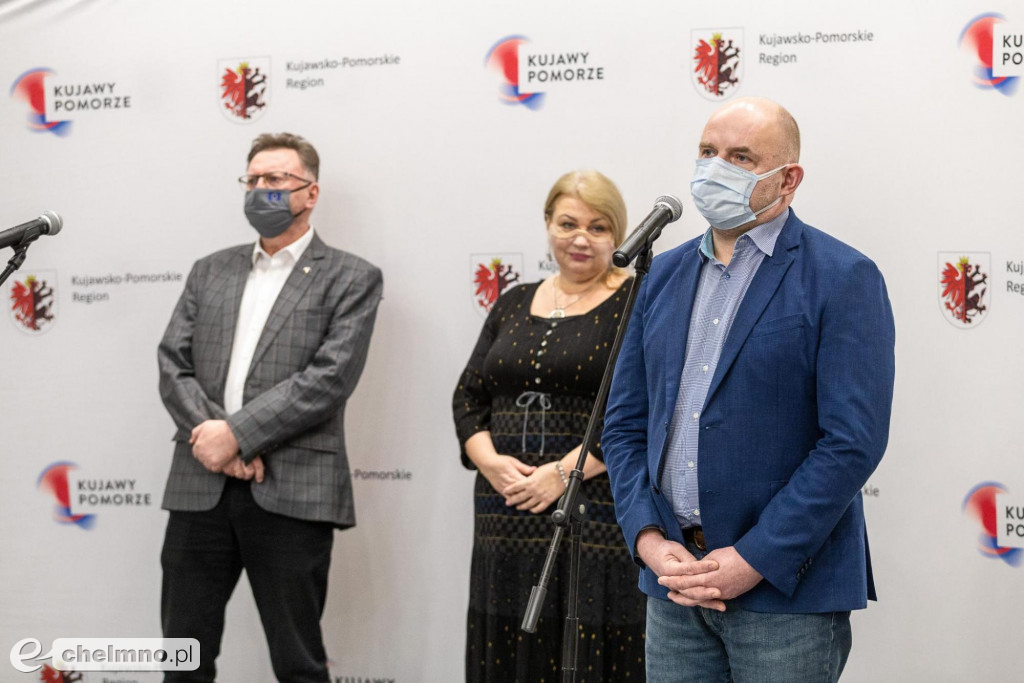 Dwieście kurtko-śpiworów trafi do bezdomnych