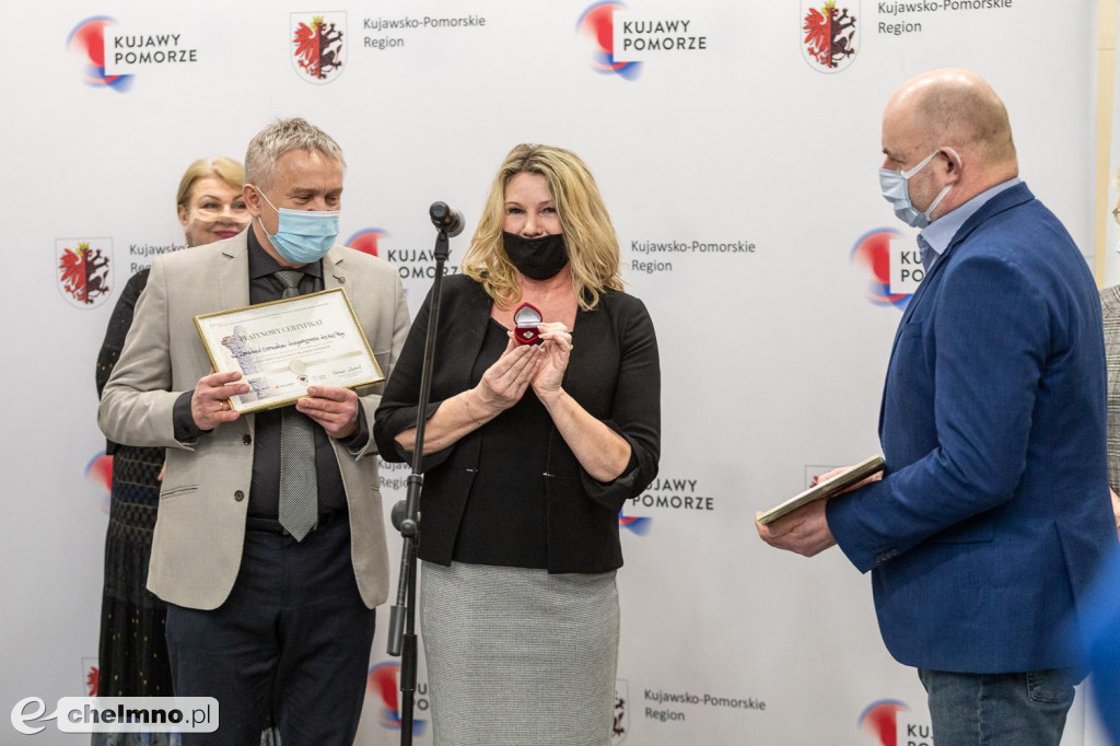 Dwieście kurtko-śpiworów trafi do bezdomnych
