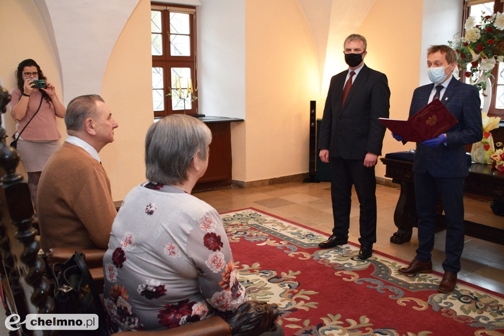 Medale Prezydenta dla trzech Par Małżeńskich