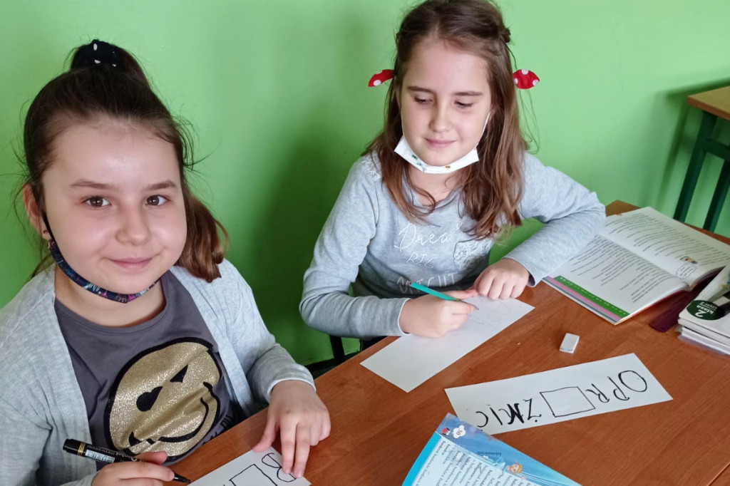  Zabawy z kolorową ortografią w Czwórce