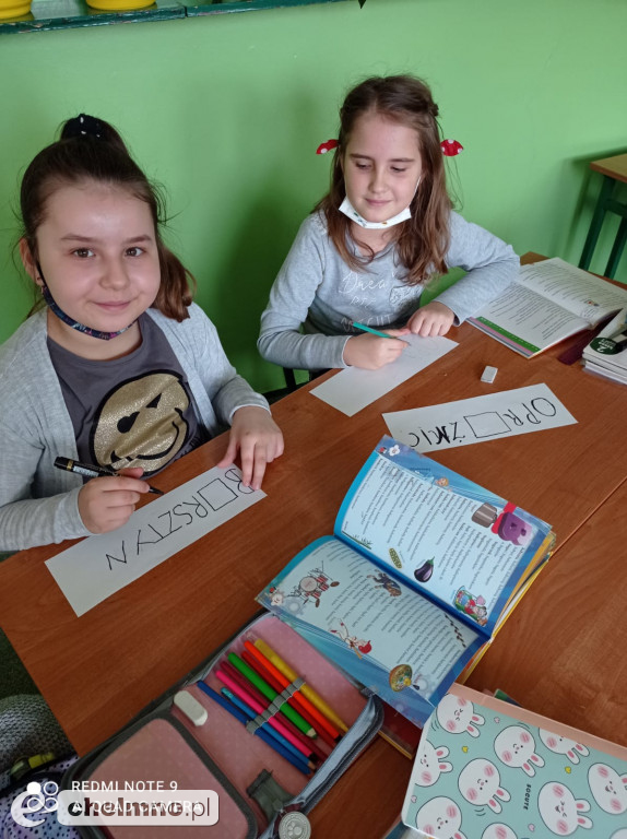  Zabawy z kolorową ortografią w Czwórce