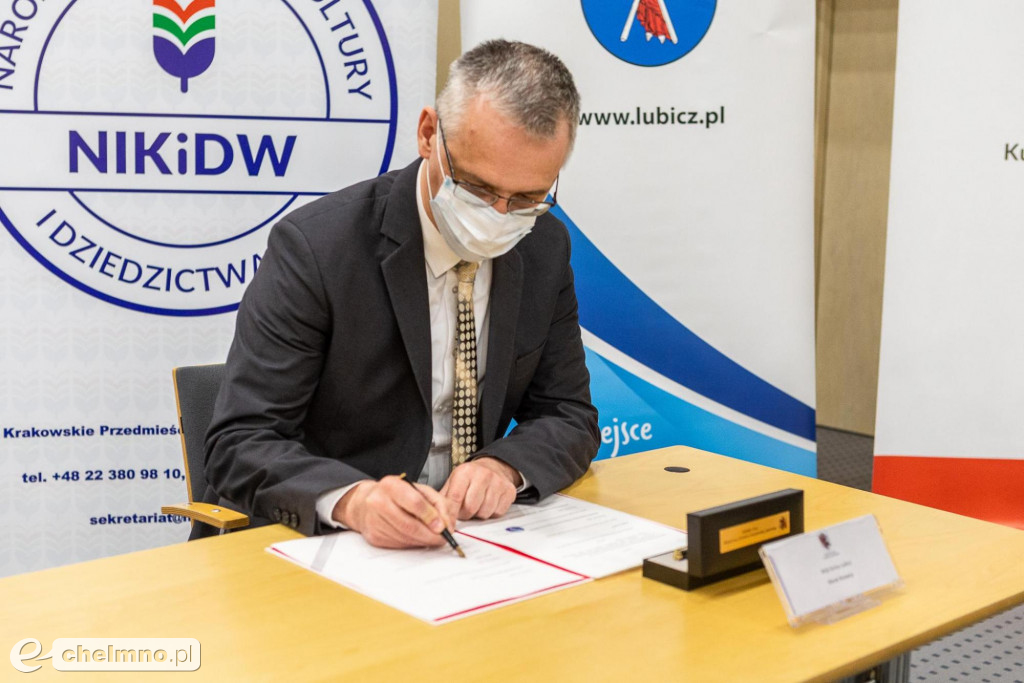 Przeszłość buduje naszą tożsamość i przyszłość