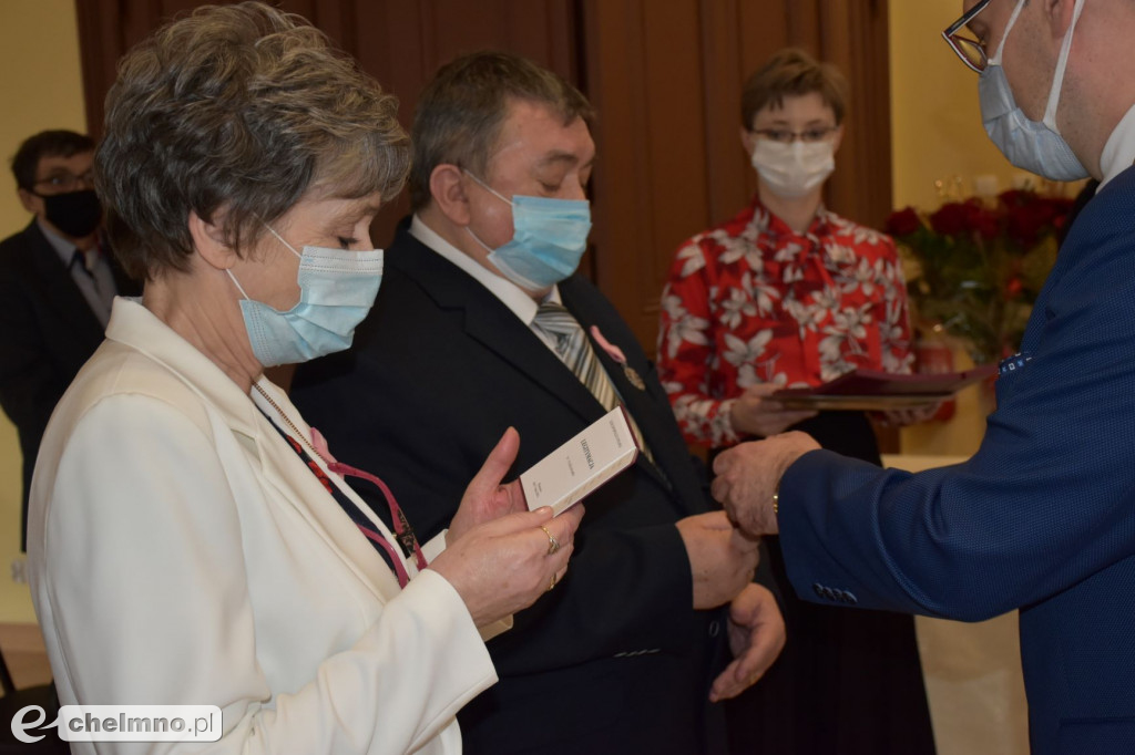 Otrzymali jubileuszowe medale na złote gody