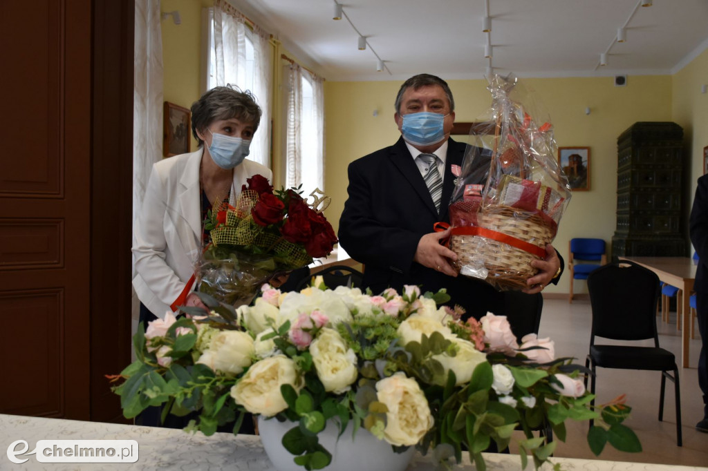 Otrzymali jubileuszowe medale na złote gody