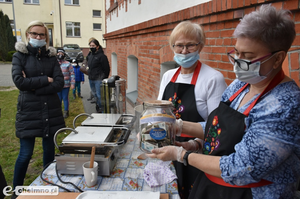 Pomagali na słodko. Święto gofra w Unisławiu