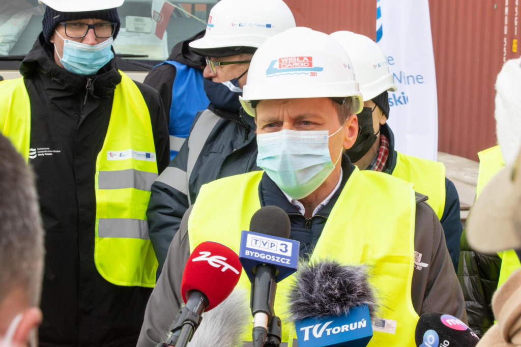 Konferencja prasowa na nabrzeżu wiślanym