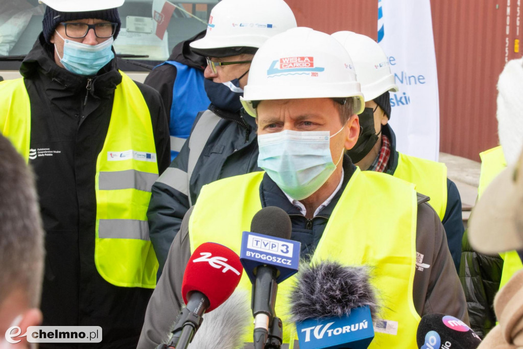 Konferencja prasowa na nabrzeżu wiślanym