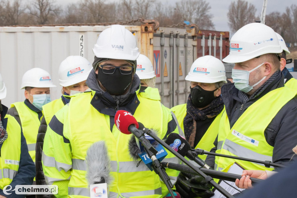 Konferencja prasowa na nabrzeżu wiślanym