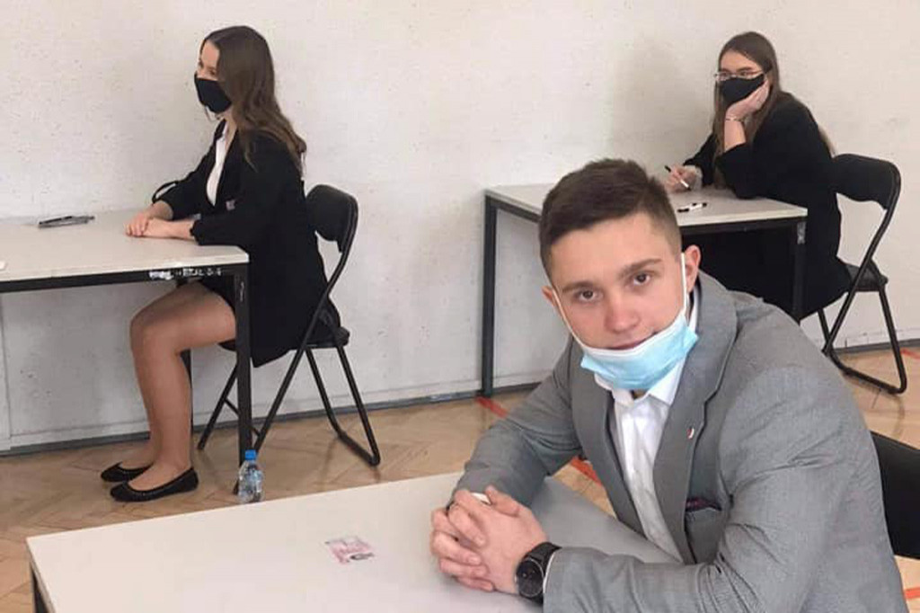 Przysłowiowe życzenia połamania długopisów