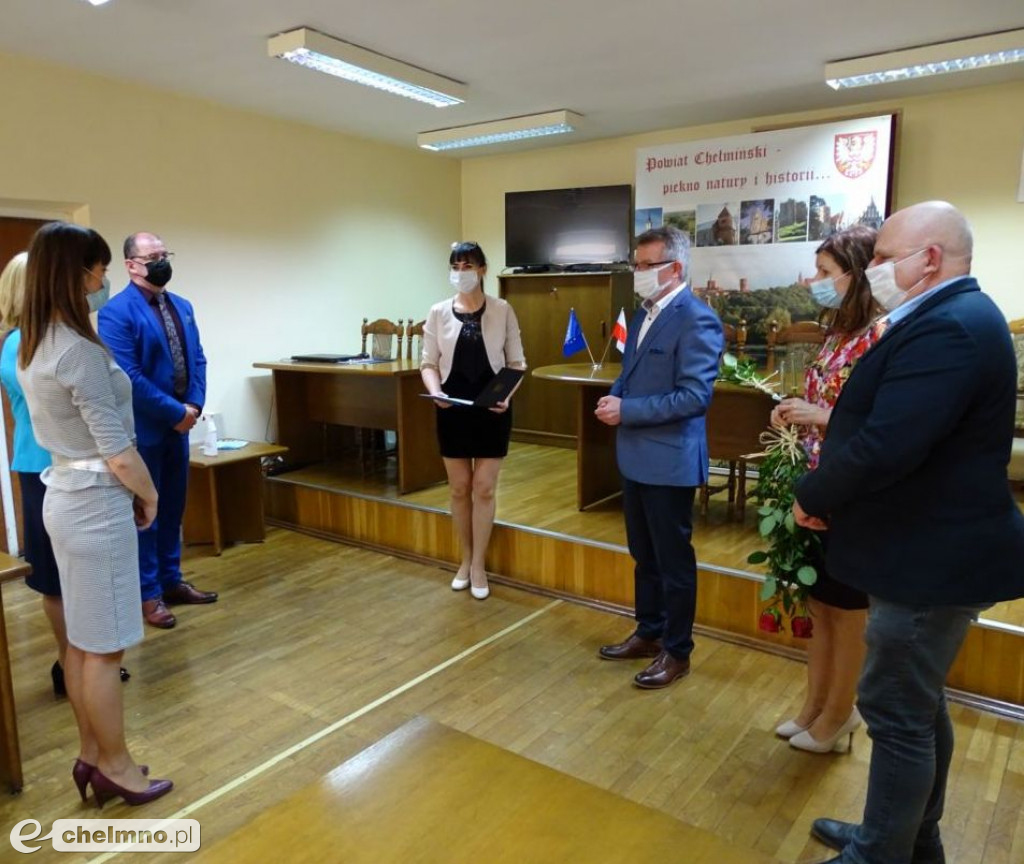 Przedłużenie powierzenia stanowiska dyrektora szkoły