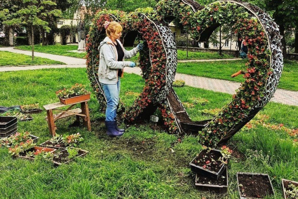 Rozpoczęliśmy zapowiadane ukwiecanie miasta!