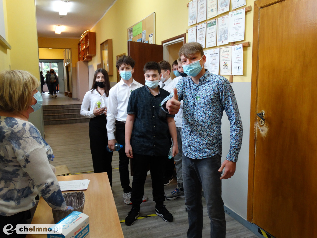 Fotogaleria z egzaminów klas 8 w Czwórce