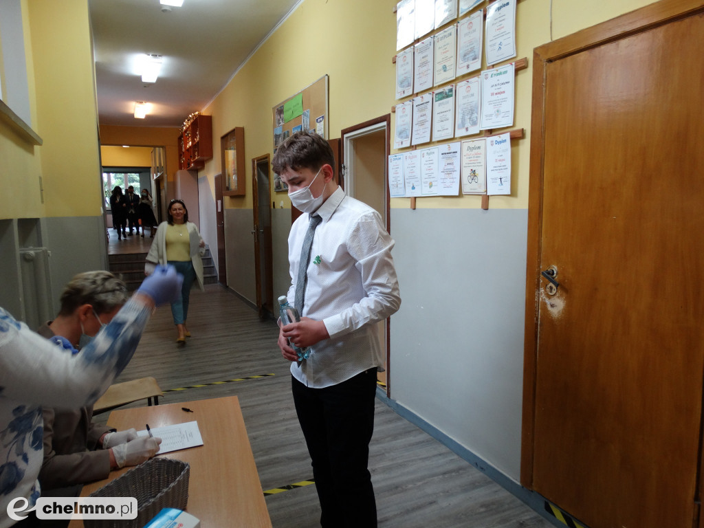 Fotogaleria z egzaminów klas 8 w Czwórce