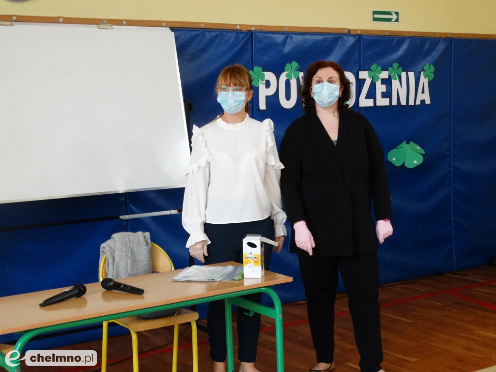 Fotogaleria z egzaminów klas 8 w Czwórce