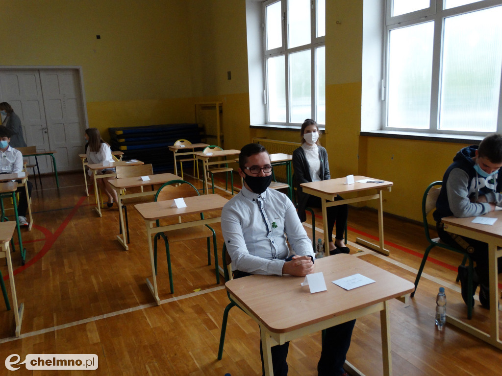 Fotogaleria z egzaminów klas 8 w Czwórce