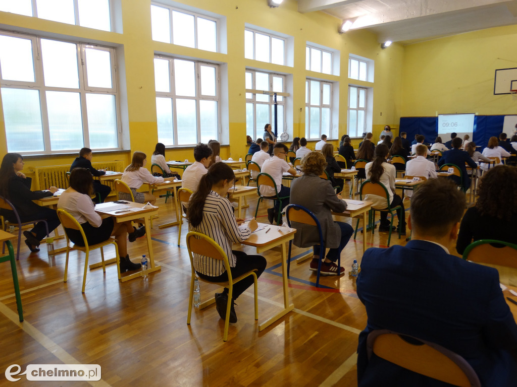 Fotogaleria z egzaminów klas 8 w Czwórce