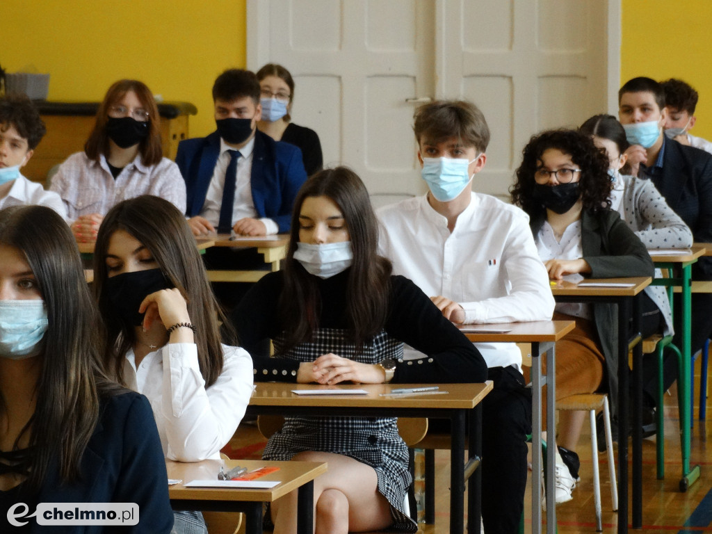 Fotogaleria z egzaminów klas 8 w Czwórce