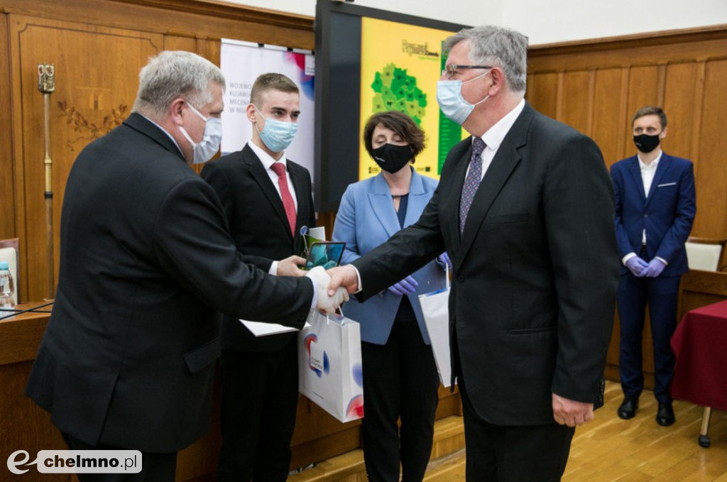 Prymusi zawodu w Urzędzie Marszałkowskim
