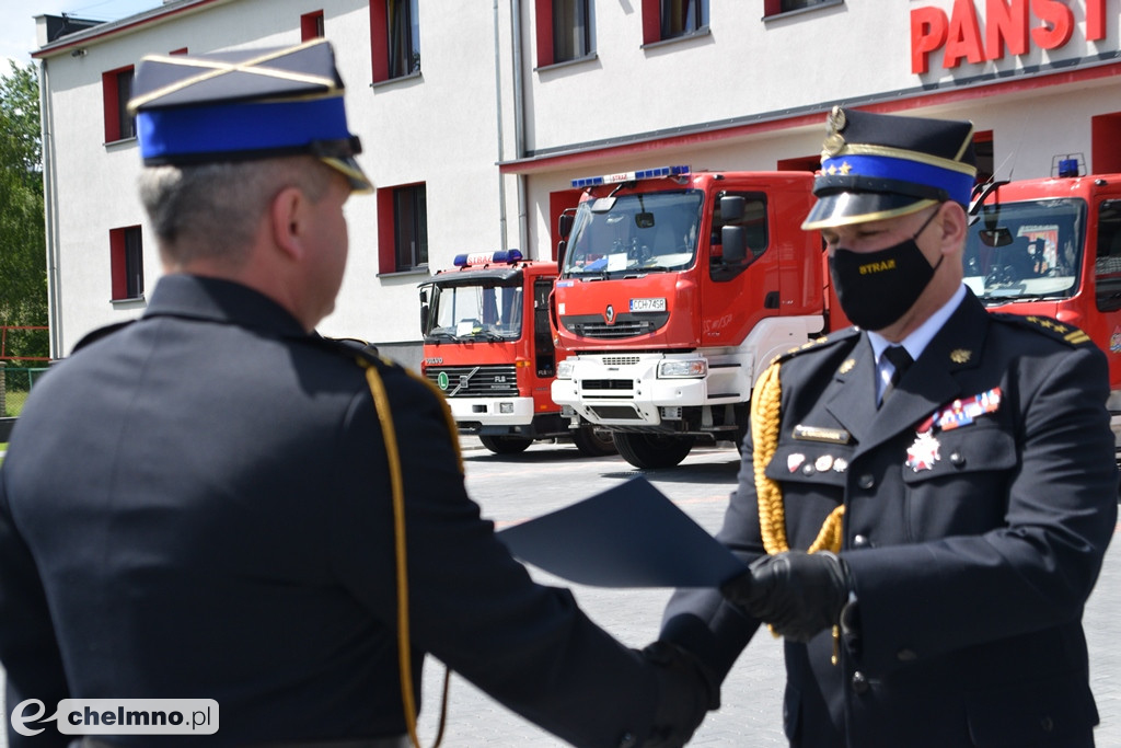 Awanse i odznaczenia z okazji Powiatowego Dnia Strażaka