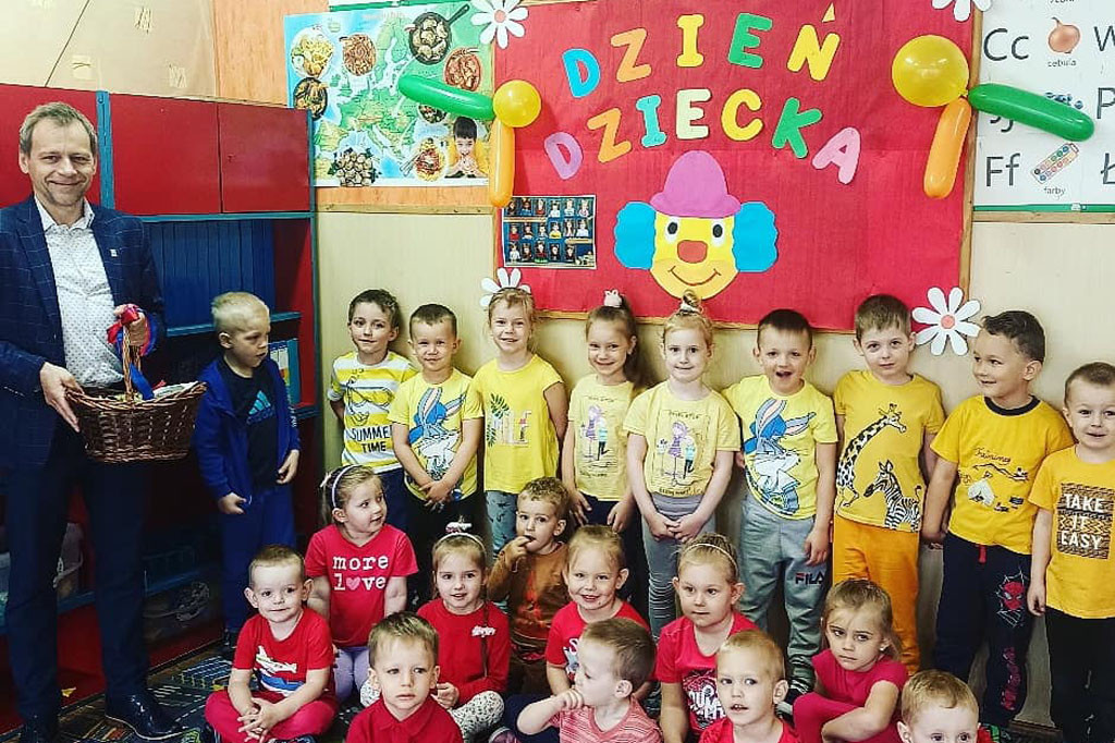 Sympatyczny i słodki Dzień Dziecka