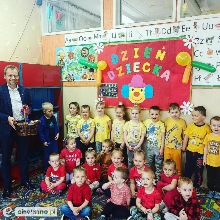 Sympatyczny i słodki Dzień Dziecka