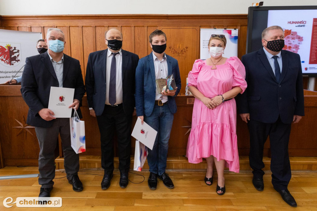 Najlepsi humaniści w Urzędzie Marszałkowskim