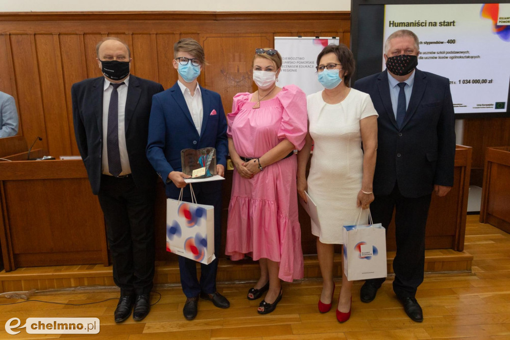 Najlepsi humaniści w Urzędzie Marszałkowskim
