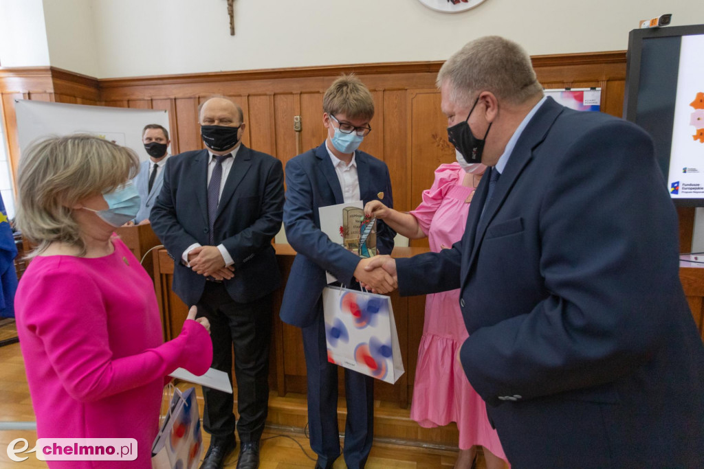 Najlepsi humaniści w Urzędzie Marszałkowskim