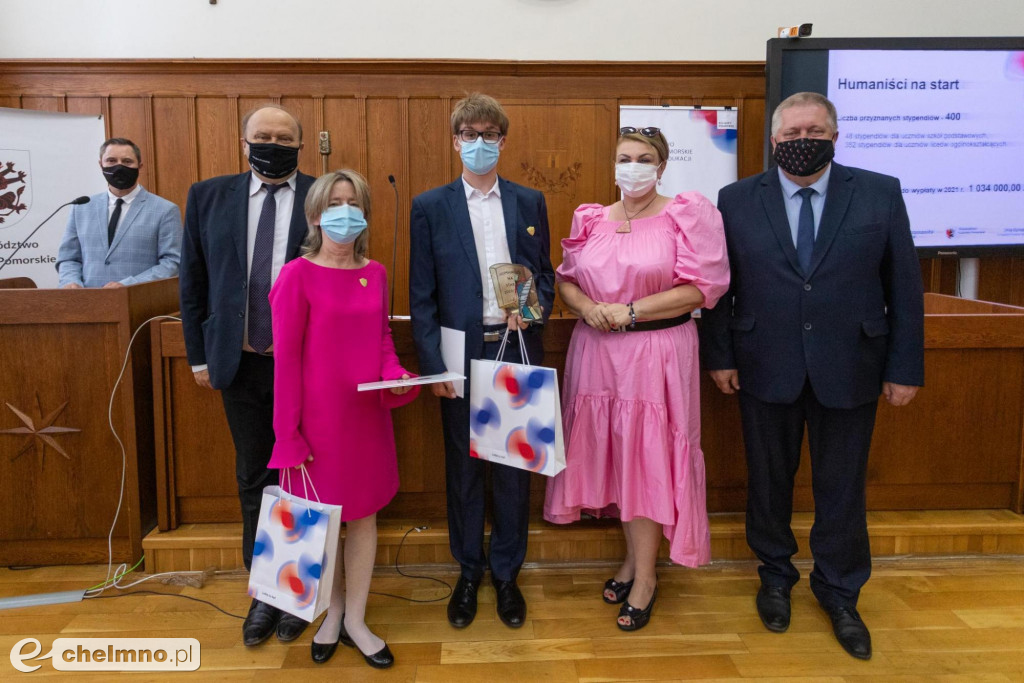 Najlepsi humaniści w Urzędzie Marszałkowskim