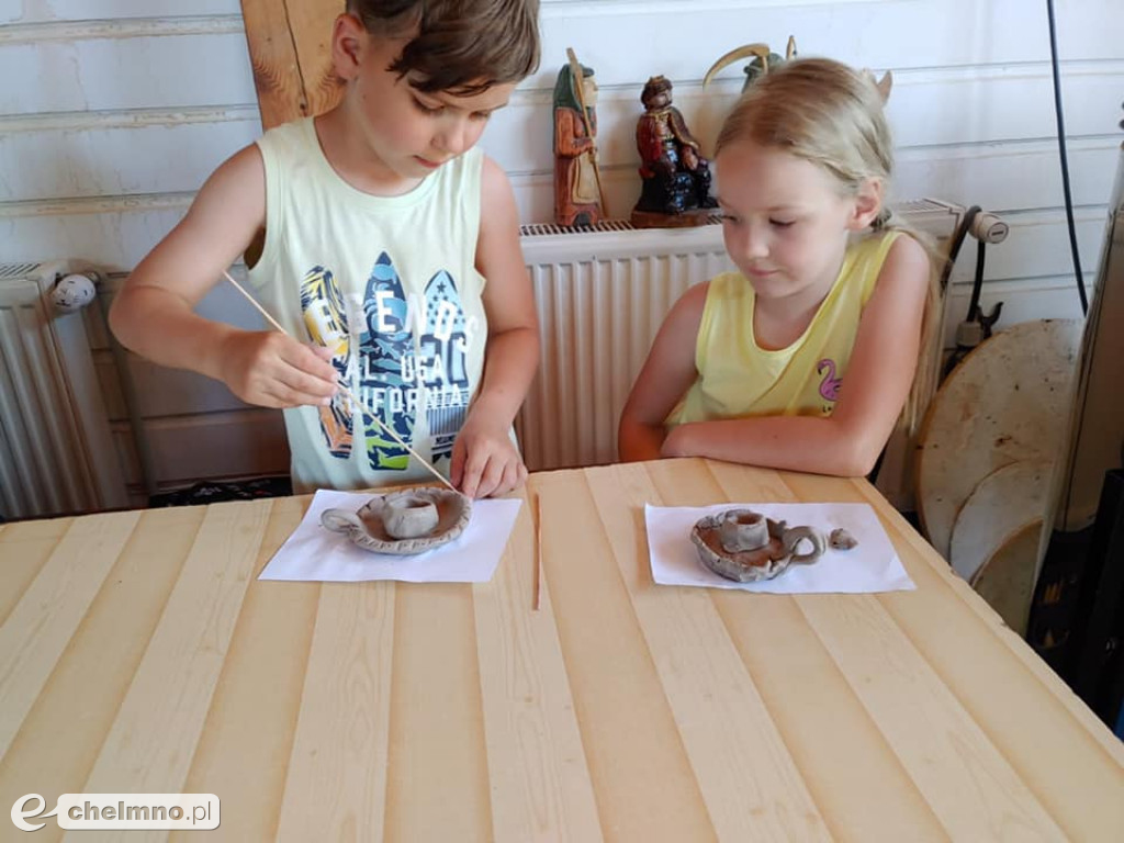 Uczniowie Katolika z wizytą w Wiosce Ginących Zawodów