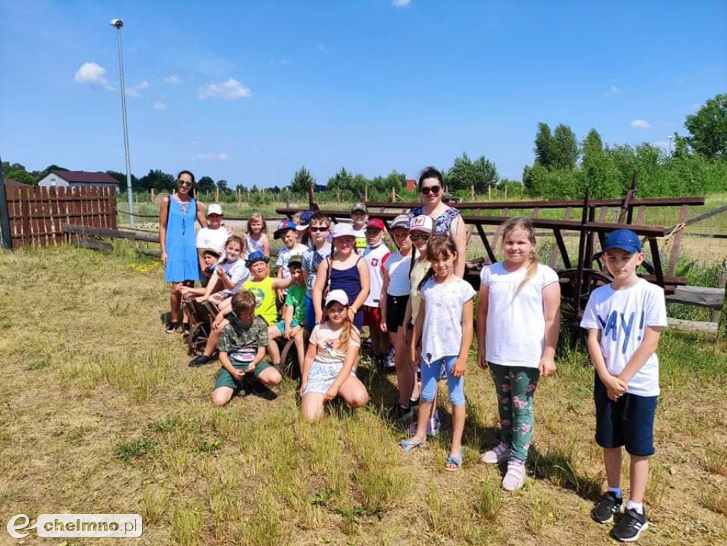 Uczniowie Katolika z wizytą w Wiosce Ginących Zawodów