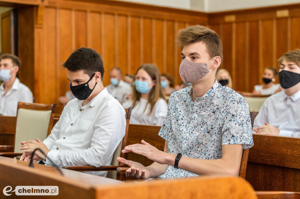 Nagrody za wiedzę o samorządzie