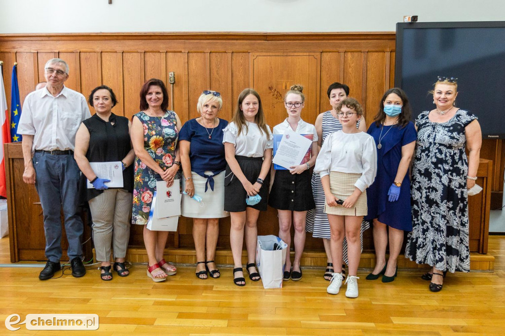 Nagrody za wiedzę o samorządzie