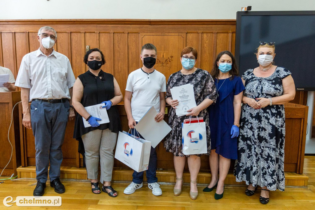 Nagrody za wiedzę o samorządzie