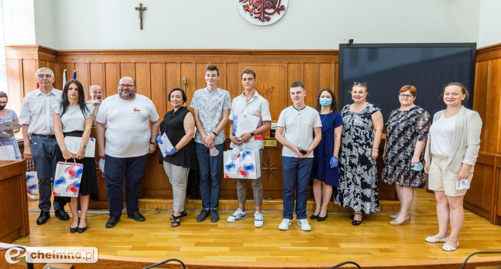 Nagrody za wiedzę o samorządzie