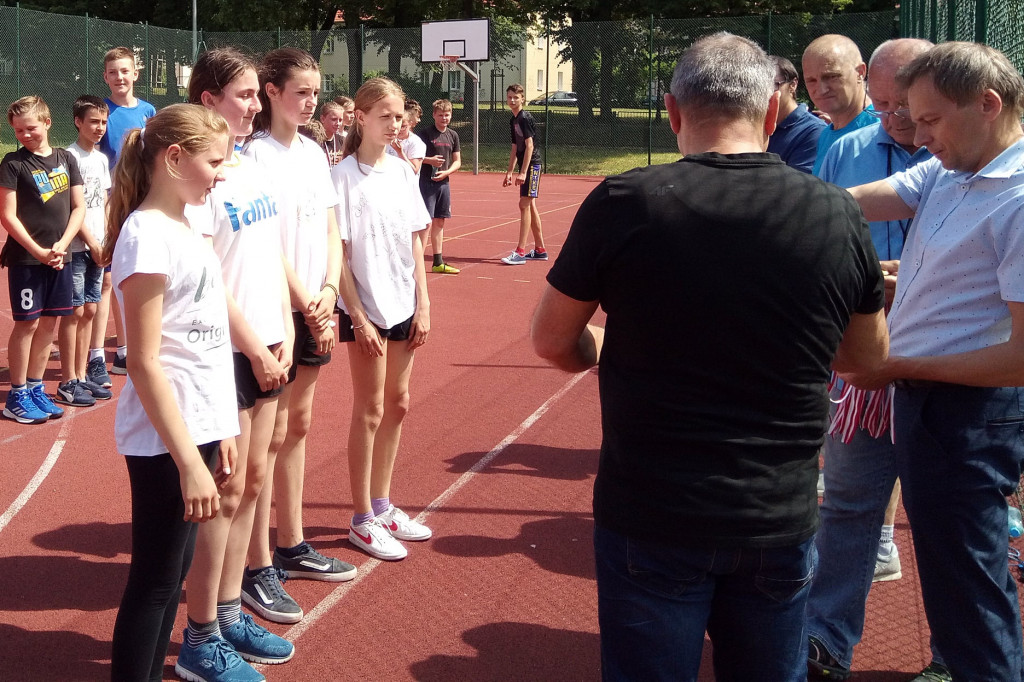 Zawody miejskie w koszykówce 3x3 dziewcząt i chłopców