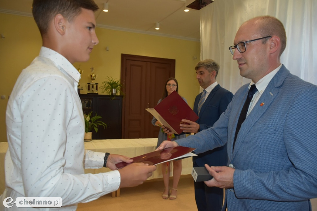 Nagrody dla najlepszych uczniów 2021