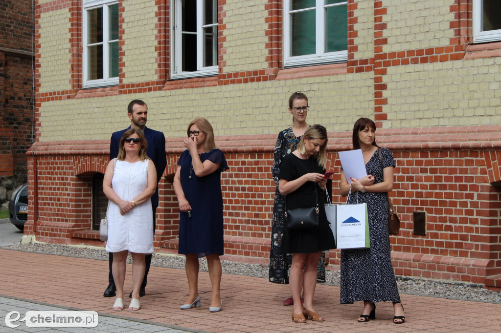 Dużo zdjęć z zakończenia roku szkolnego w ZS nr 2